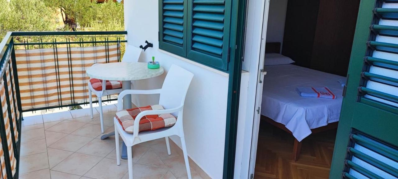 Apartments Racetin マリナ エクステリア 写真