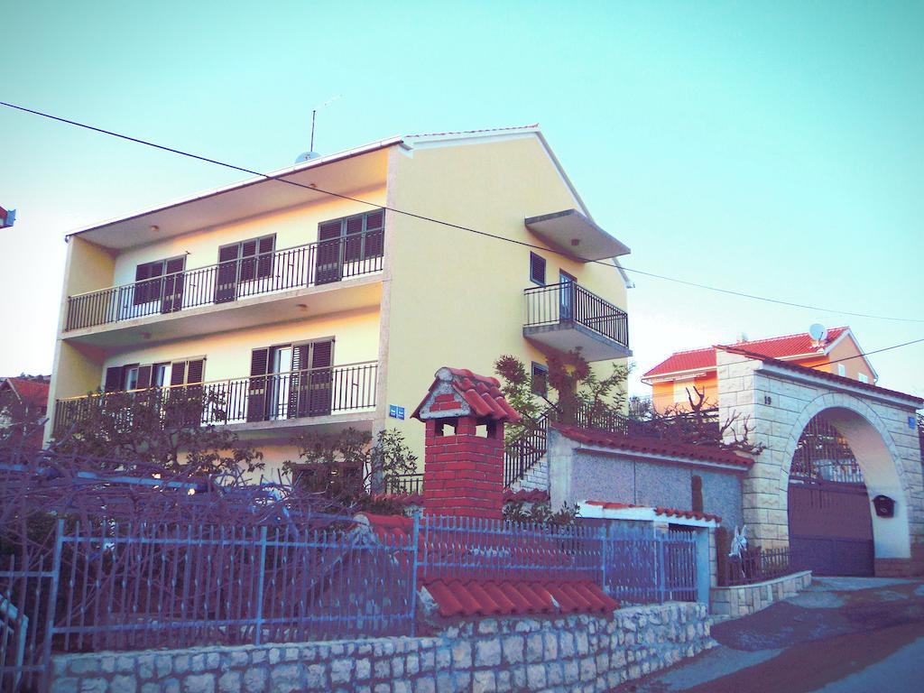 Apartments Racetin マリナ エクステリア 写真